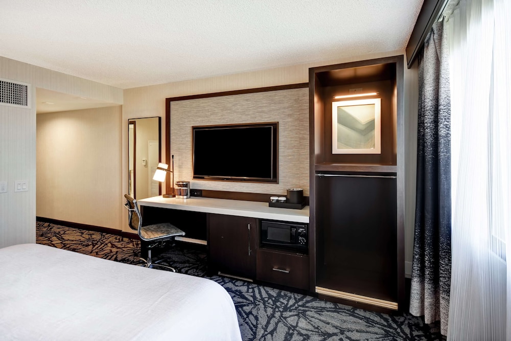 Embassy Suites by Hilton Santa Clara Silicon Valley - photo 19