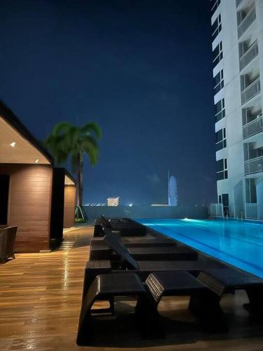 Night Blink Staycation and Rentals — 4-Star Luxury Hotel in Manila, Philippines