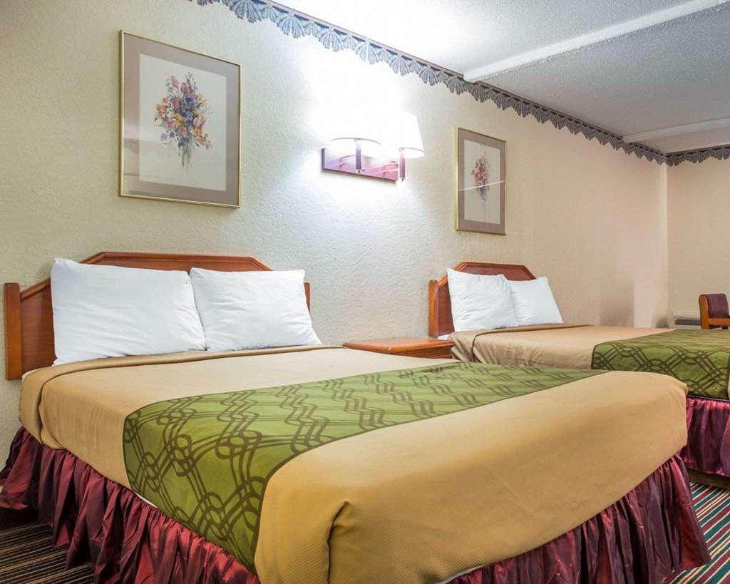 Rodeway Inn Stone Mountain - photo 21