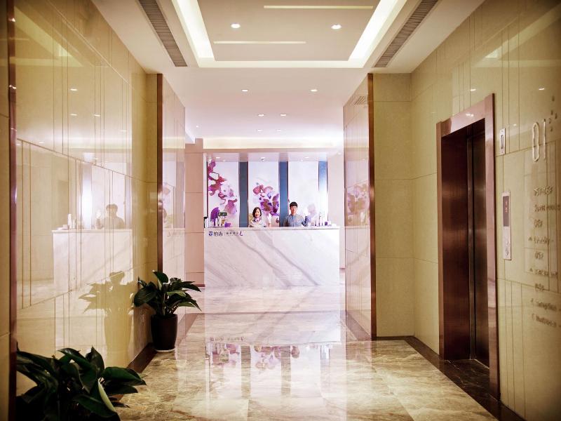 Lavande Hotels Xian Bell Tower — 4-Star Luxury Hotel in Xi'an, People's Republic of China