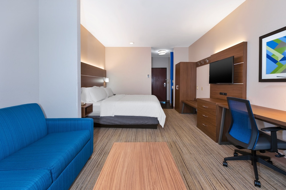 Holiday Inn Express & Suites Three Rivers by IHG - photo 9