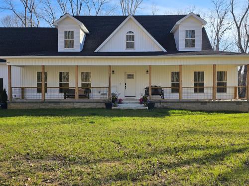 Serenity on The Tims Ford lake in Estill Springs, United States