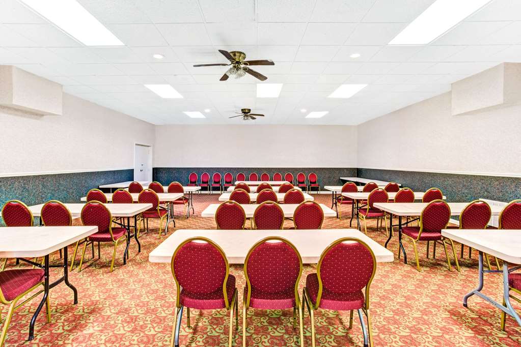 Ramada by Wyndham Murfreesboro - photo 12