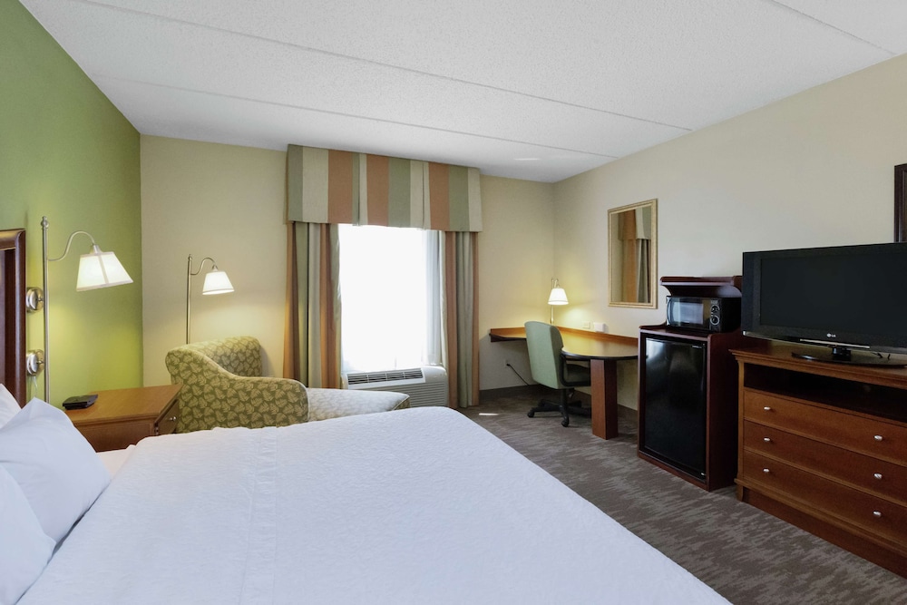 Hampton Inn & Suites Blairsville - photo 16