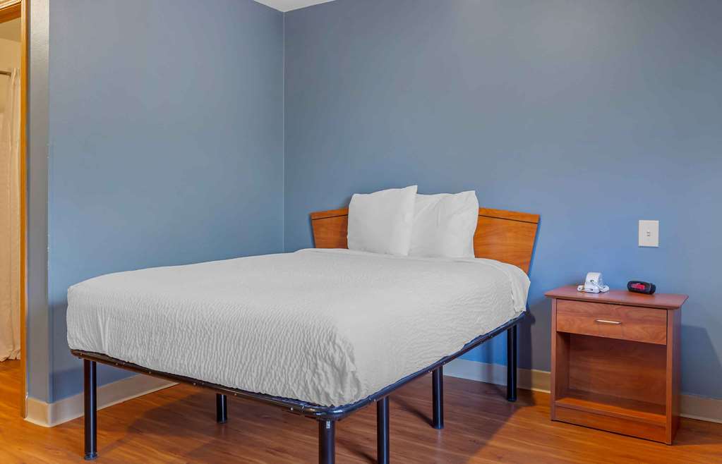 WoodSpring Suites Fayetteville West - photo 13