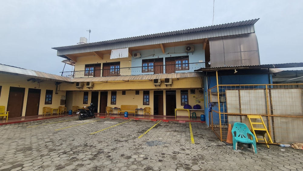 Hotel O Wisma Subur Syariah in Pekalongan, Indonesia