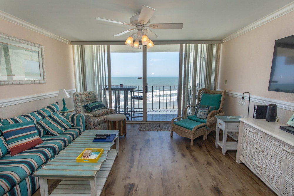 Royal Garden Resort 401 3 Bedroom Condo by Redawning in Murrells Inlet, United States