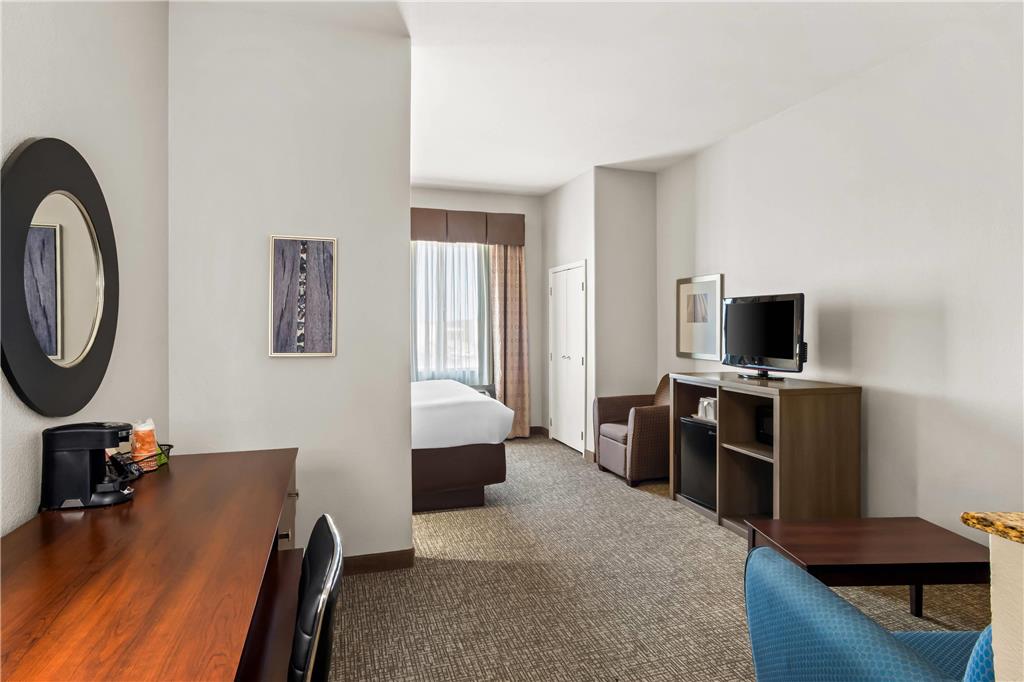 Comfort Suites Waxahachie Dallas - photo 22