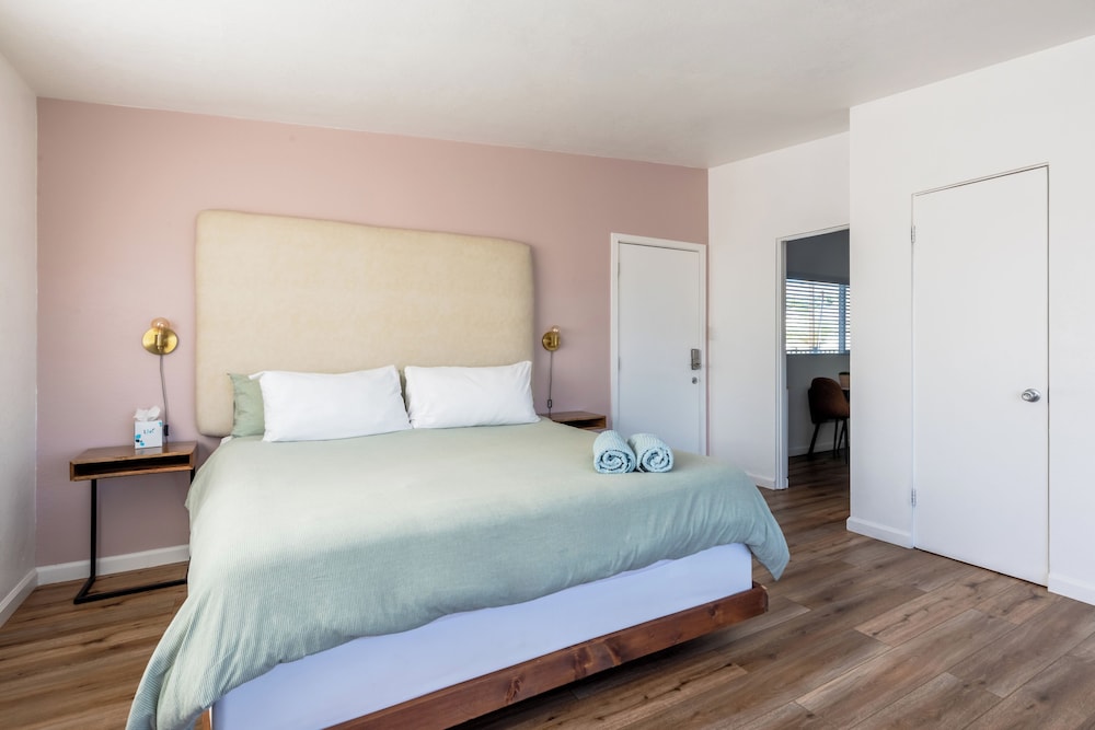 Desert Hot Springs Inn - photo 36