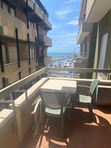 Lucia House mare Nettuno — 4-Star Luxury Hotel in Nettuno, Italy