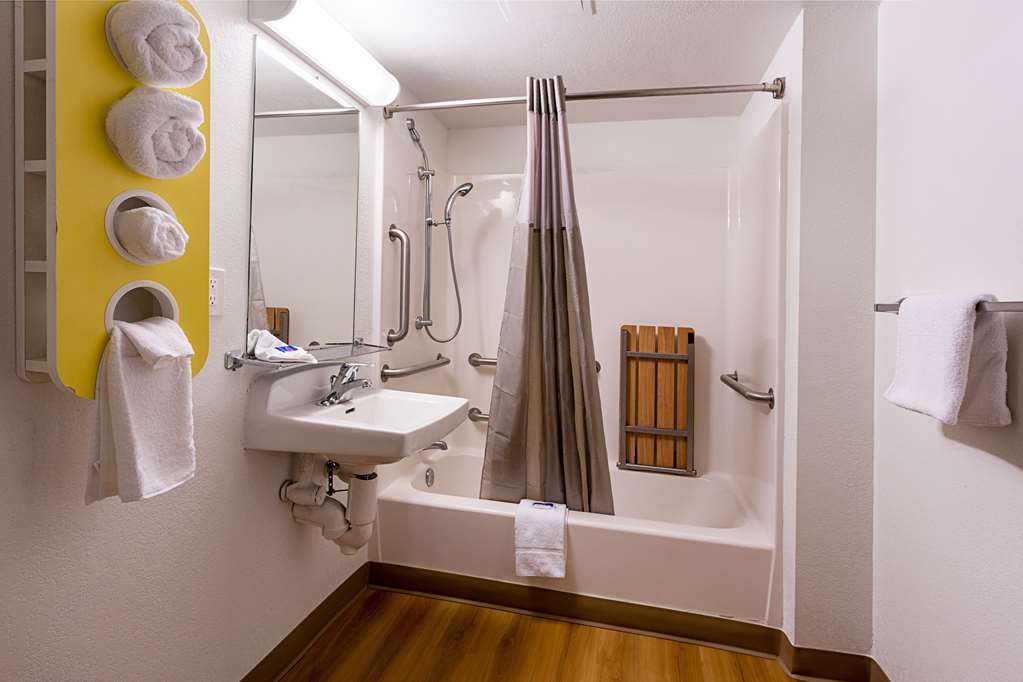 Motel 6 Baton Rouge LA Southeast - photo 13