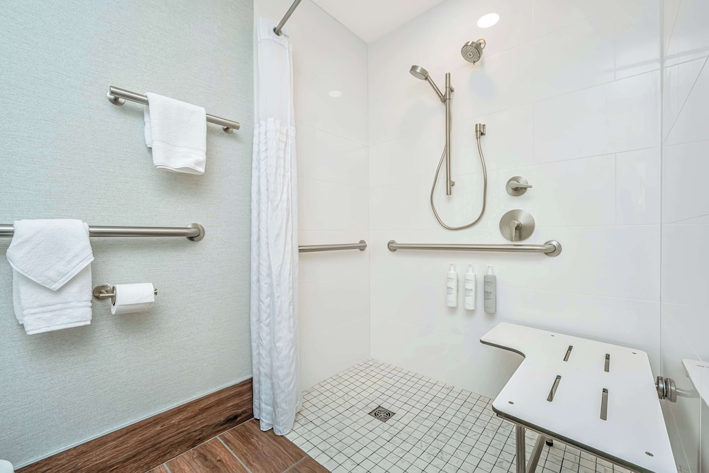 Hilton Garden Inn Charleston Airport - photo 43