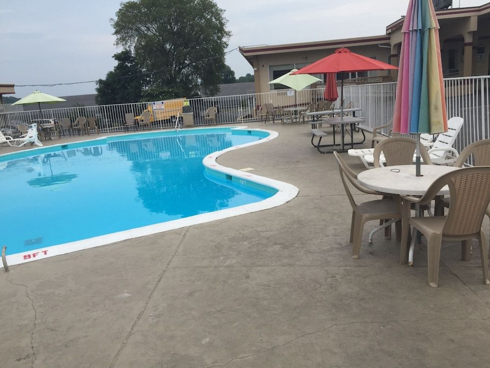 Travelodge by Wyndham Lynchburg - photo 27