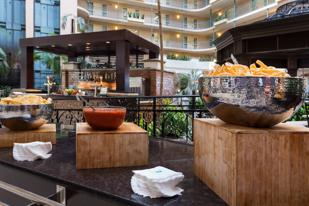 Embassy Suites by Hilton Dallas DFW Airport South - photo 7