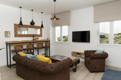 Sunset view Swimming pool A C — carbon neutral stay, Tarifa