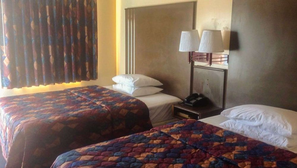 Classic Inn Early - photo 12