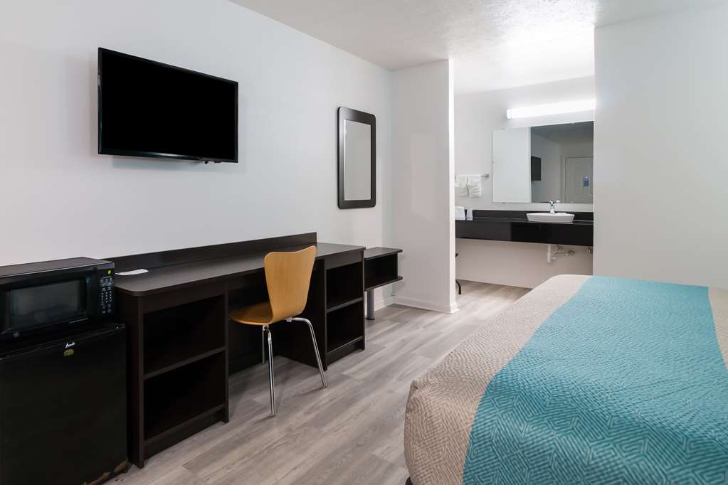Motel 6 Metropolis IL - photo 13