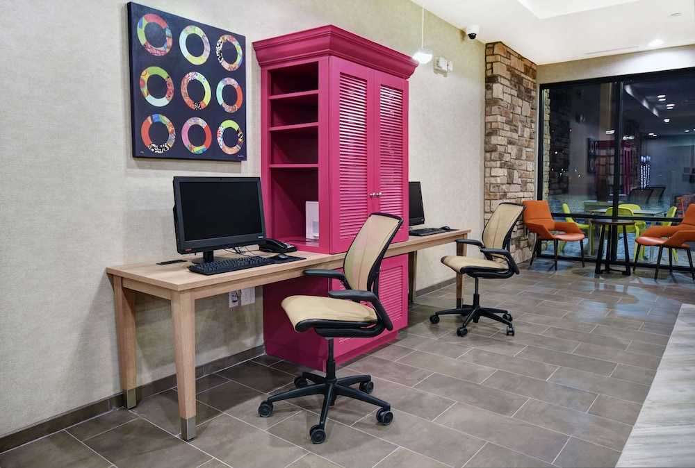 Home2 Suites by Hilton Beloit - photo 43