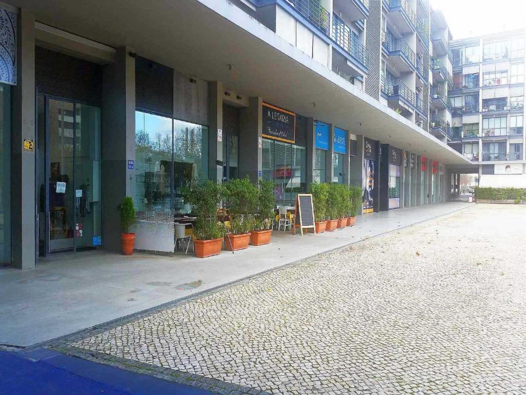 Parque Nacoes Prime Apartments 13 — 4-Star Luxury Hotel in Lisbon, Portugal