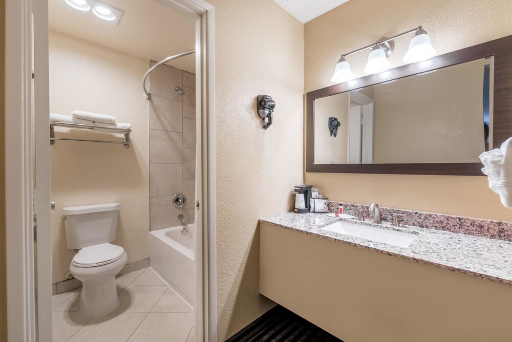 Days Inn Spokane - photo 13