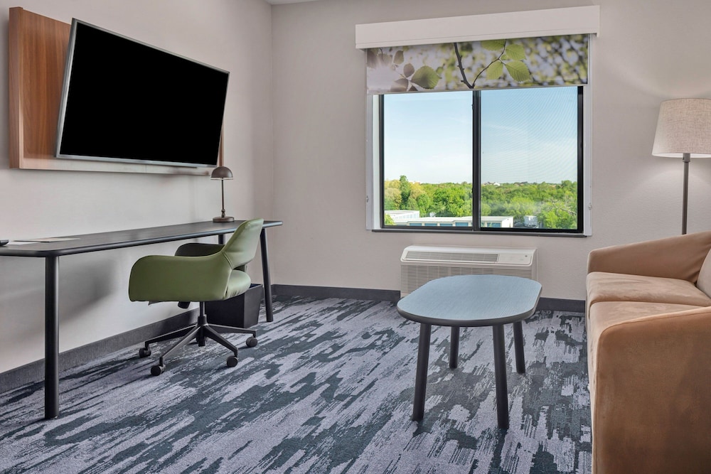 Fairfield Inn & Suites by Marriott Corinth South Denton Area - photo 10