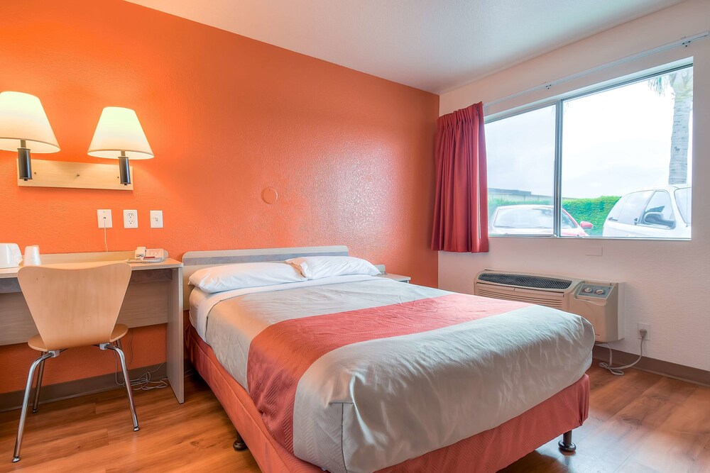 Motel 6 Los Angeles Whittier - photo 14