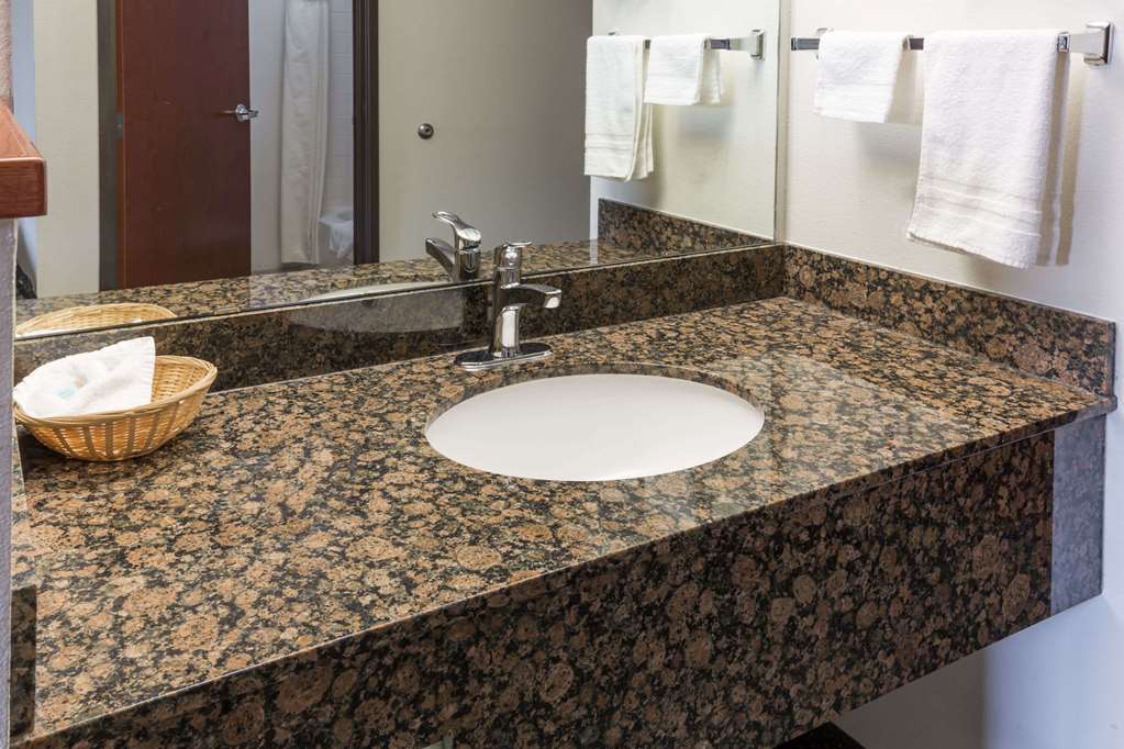 Travelodge Suites by Wyndham Newberg - photo 16