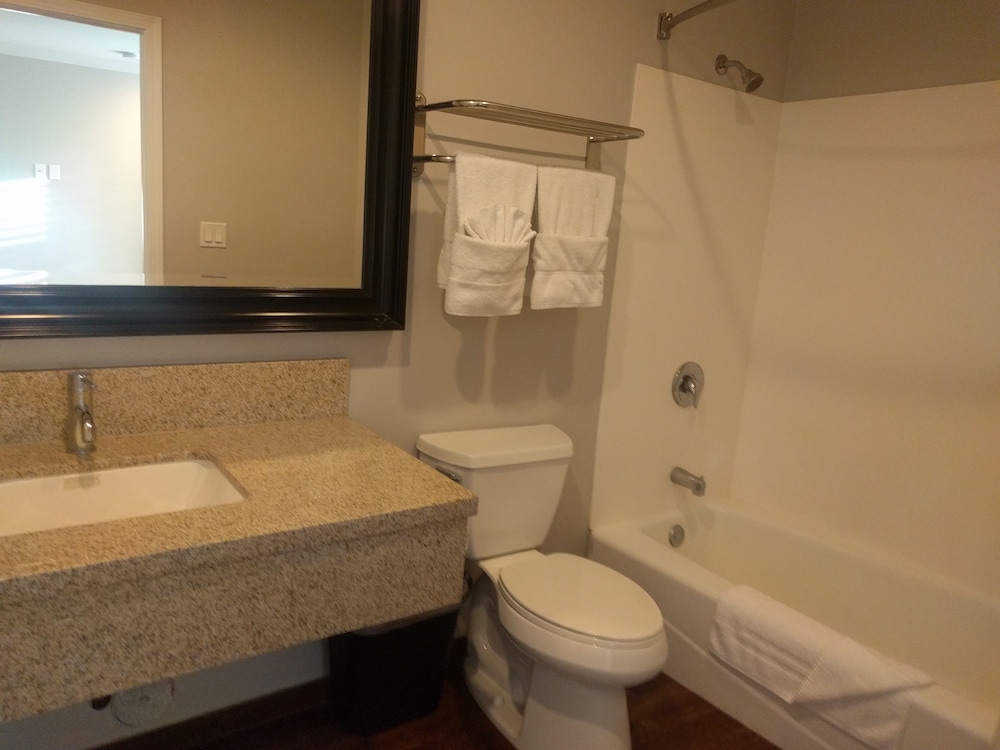 Lyfe Inn & Suites By Aga Lax Airport - photo 26