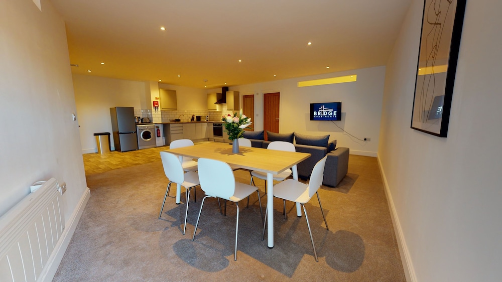 Bridge Apartments by Karah Suites — 4-Star Luxury Hotel in Lowestoft, United Kingdom