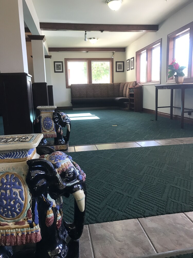 Nirvana Inn & Grill - photo 43