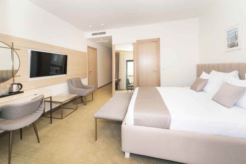 Pima Hotel — Budva — photo 4