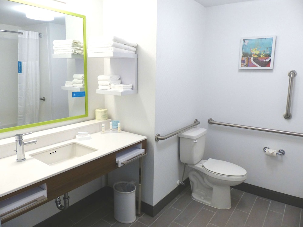 Hampton Inn Paramus - photo 24