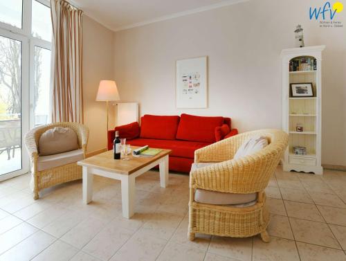 Haus am Hövt Ferienwohnung 3 — 4-Star Luxury Hotel in Ostseebad Goehren, Germany