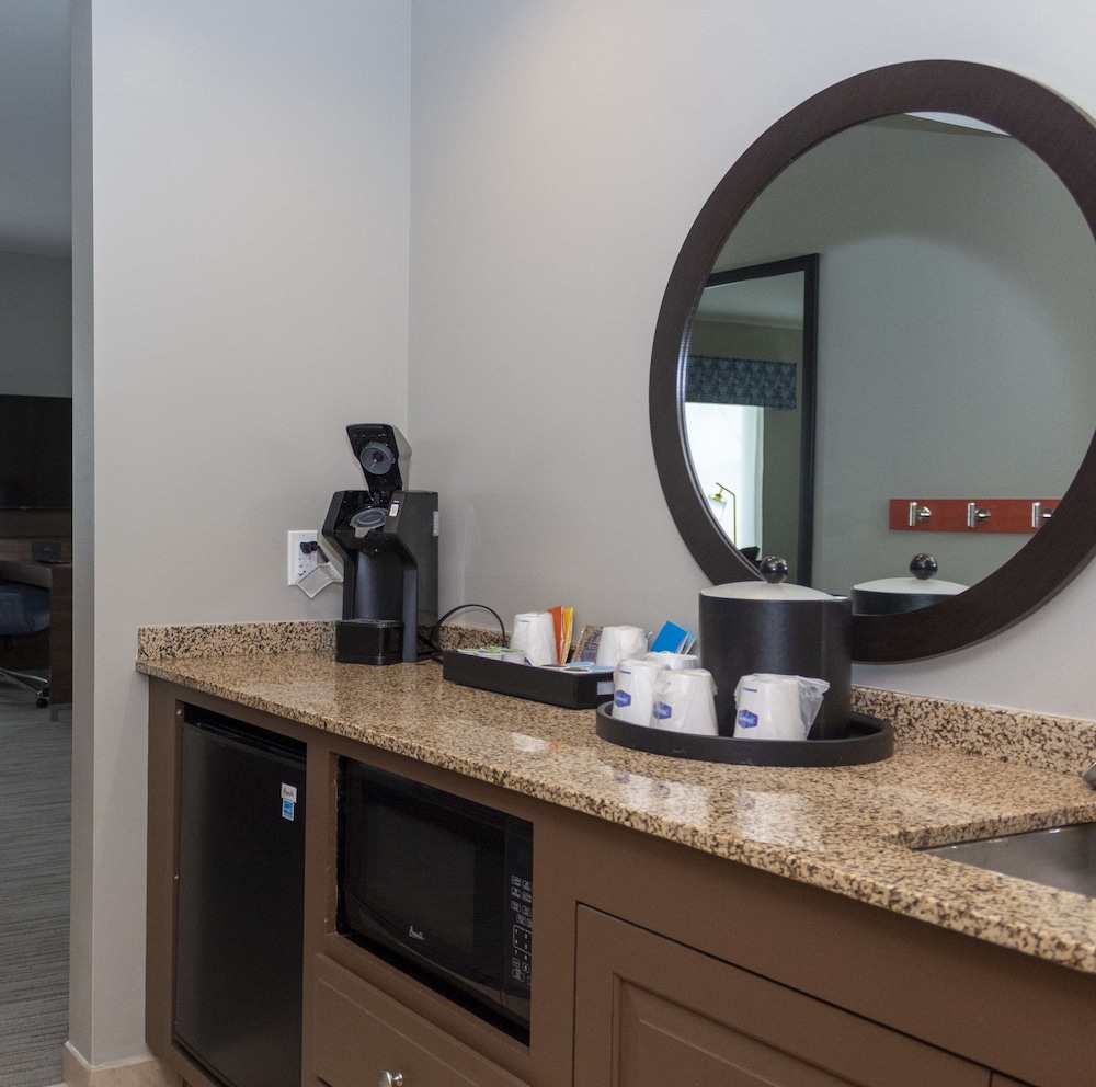 Hampton Inn & Suites Riverton - photo 30