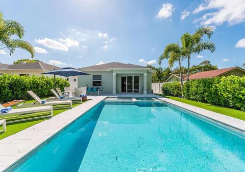 Opulence & Serenity at Our Luxury Home in Jupiter — 4-Star Luxury Hotel in Jupiter, United States