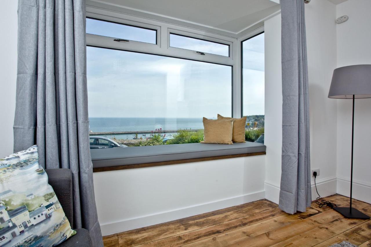 Lighthouse View Woodburner & Sea Views — hotel in Brixham