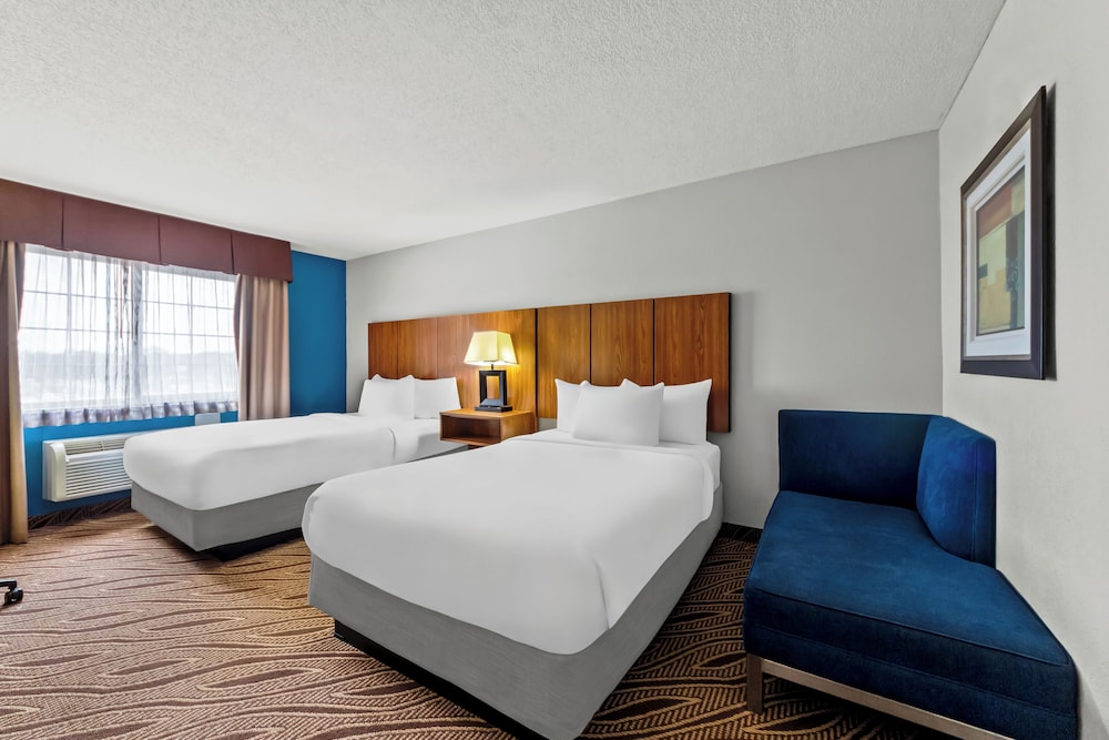 Quality Inn & Suites San Antonio Airport Stone Oak - photo 8