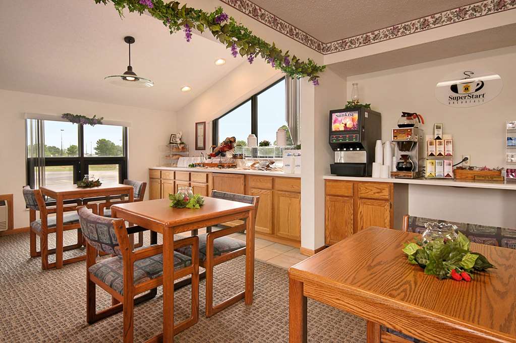 Super 8 by Wyndham Centerville - photo 16
