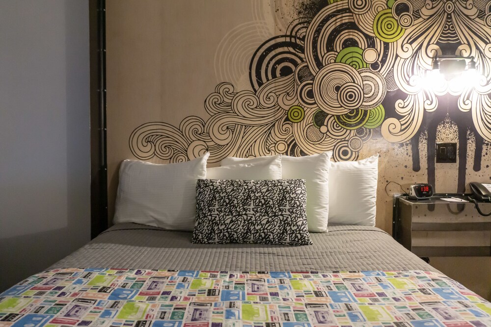 Downtown Phoenix Hotel - photo 12