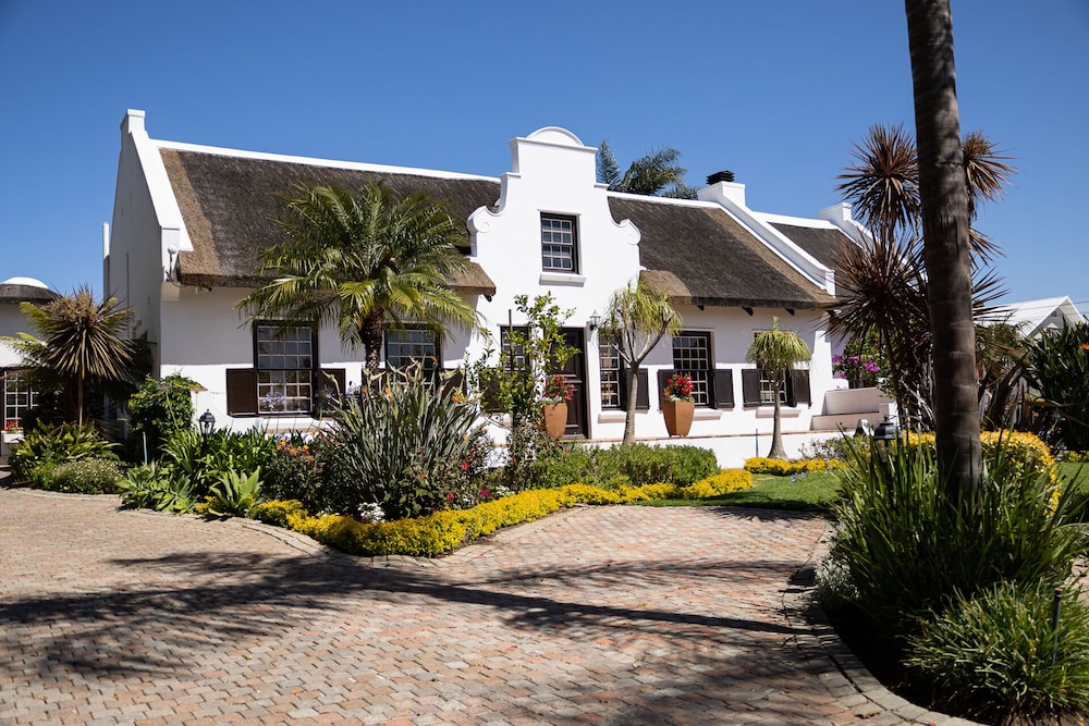Cape Village Lodge — 4-Star Luxury Hotel in Cape Town, South Africa
