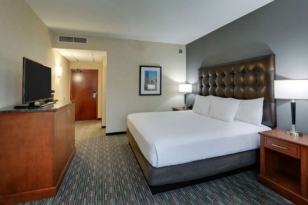 Drury Inn & Suites Charlotte Arrowood - photo 31