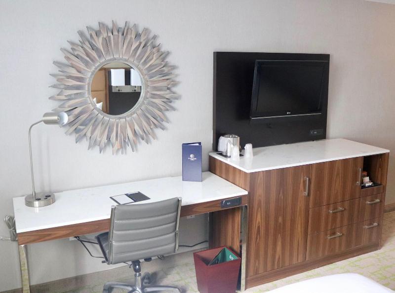 DoubleTree by Hilton Huntington - photo 15