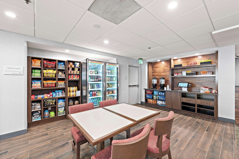 Hampton Inn by Hilton Los Angeles Airport - photo 31