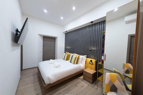 Cola Suites Apartments — 4-Star Luxury Hotel in Rome, Italy