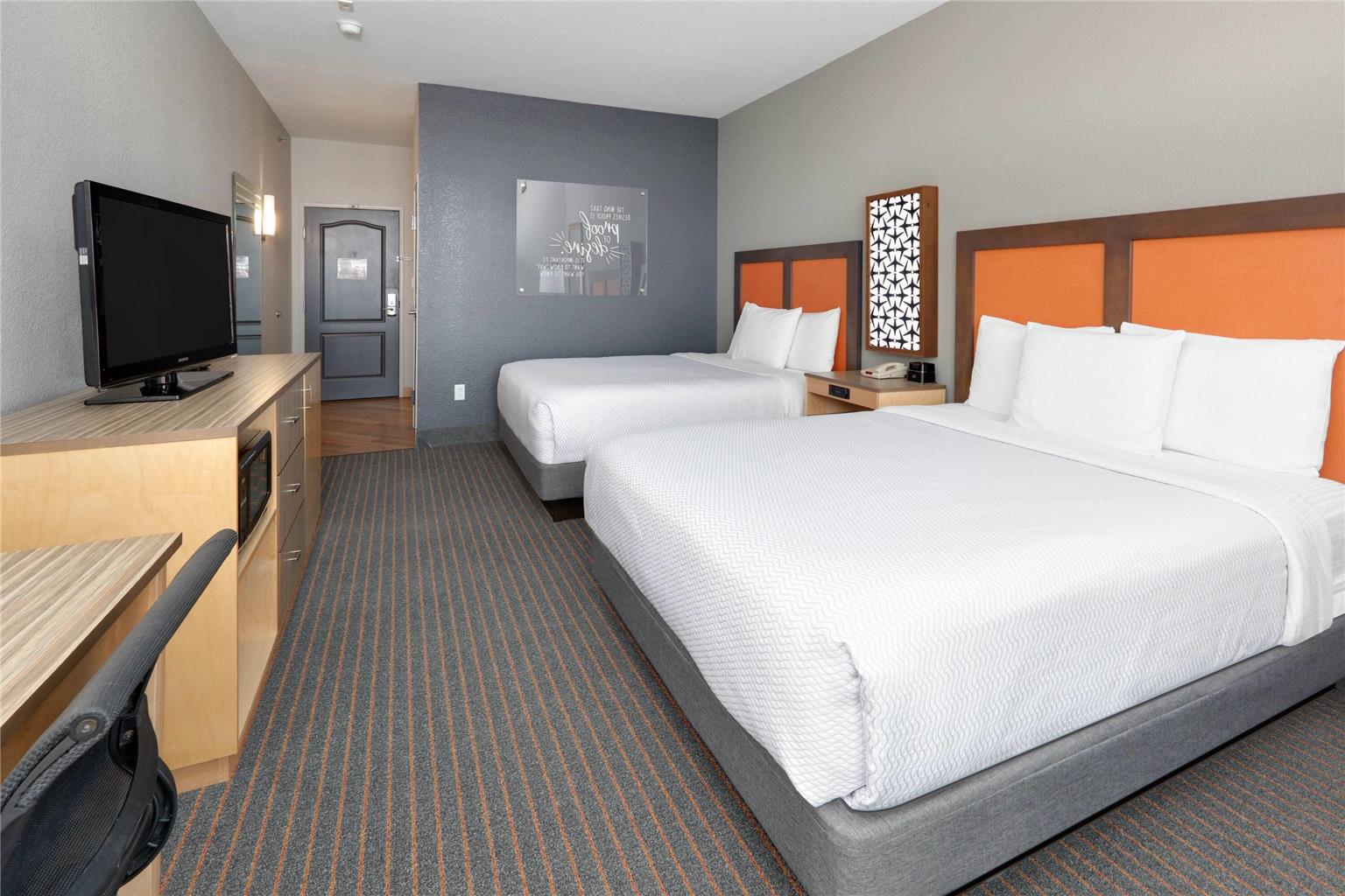 La Quinta Inn & Suites by Wyndham Dallas Love Field - photo 12