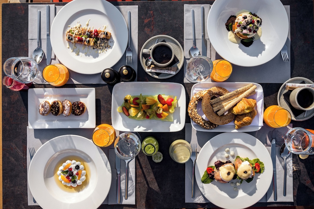 מזון ומשקאות