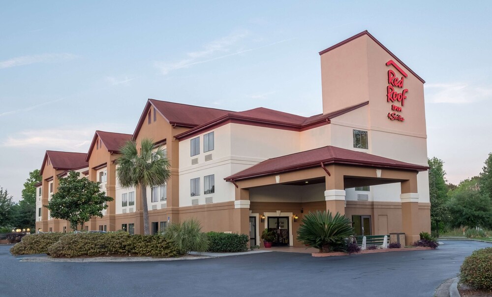 Red Roof Inn & Suites Savannah Gateway - featured photo