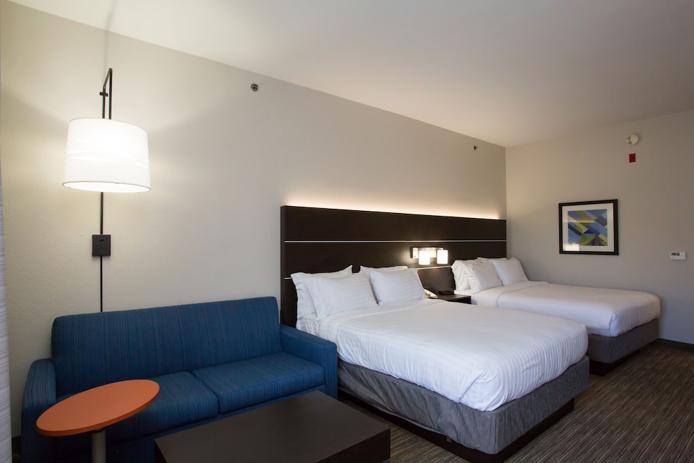 Holiday Inn Express Wilmington by IHG - photo 45