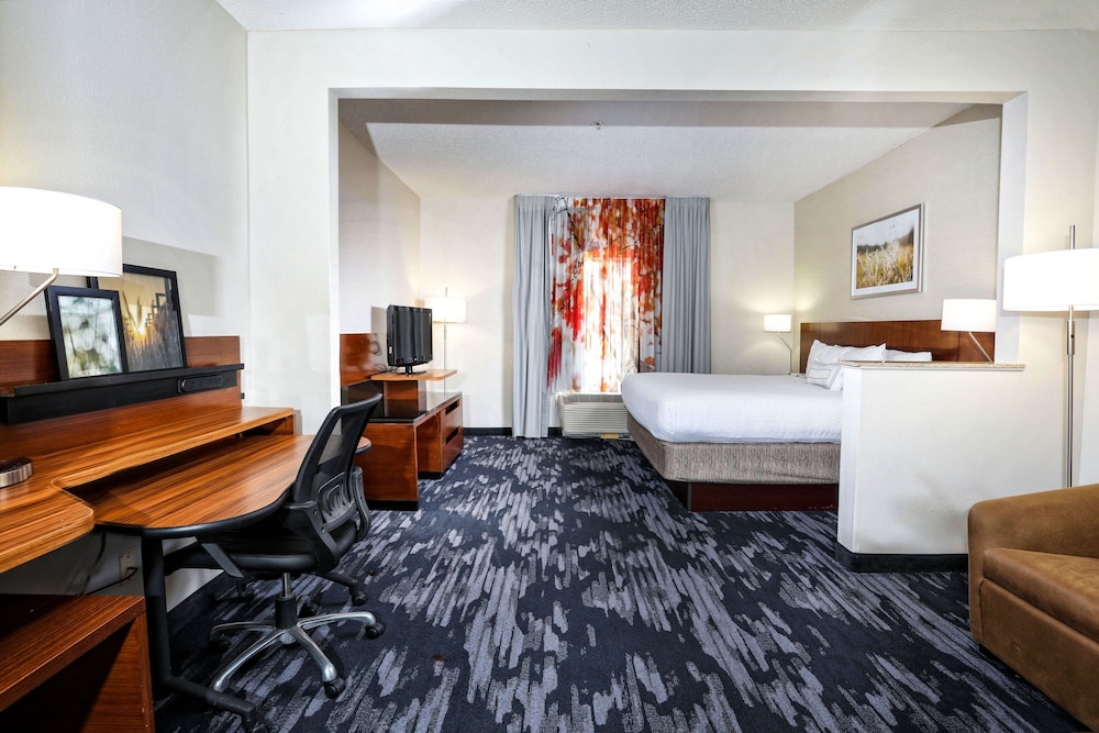 Fairfield Inn & Suites Charleston North Ashley Phosphate - photo 11