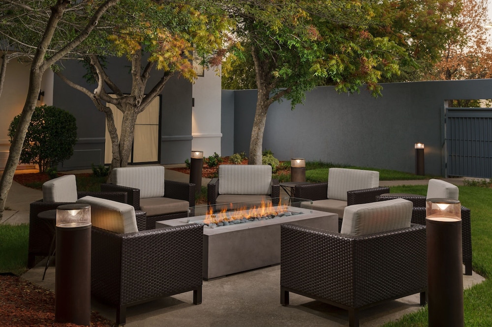 Courtyard By Marriott Dallas Lewisville - photo 42